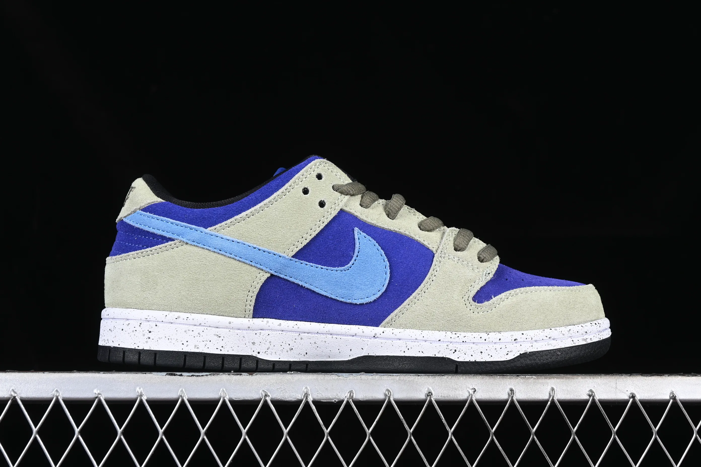 All categories Nk SB Dunk Series Nk SB Dunk Low low-top sneakers Nk SB Dunk Low Prm Khaki Blue SB smashed backboard fashion casual sneakers BQ6817-301